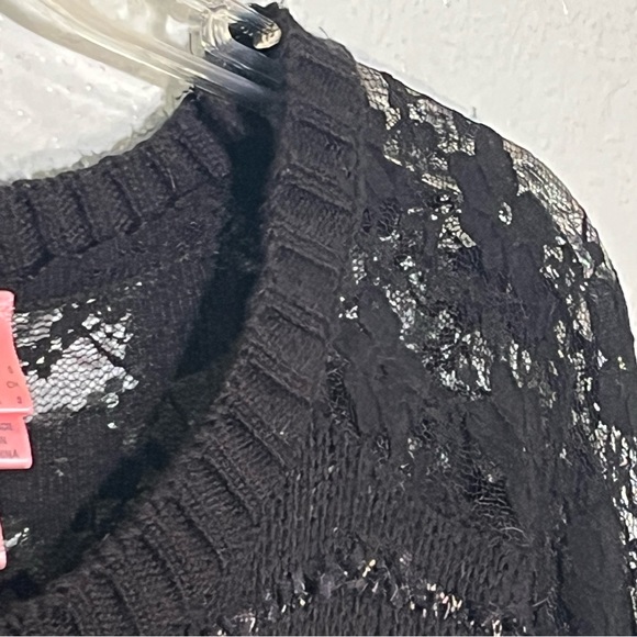 DOLLED UP by Fang Cute & Sexy Black Sweater w/Lace & Metallic Details Size S - Picture 6 of 10